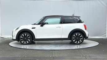 MINI Hatch 1.5 Cooper Exclusive Hatchback 3dr Petrol Steptronic Euro 6 (s/s