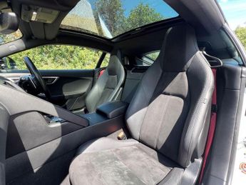 Jaguar F-Type 3.0 V6 R-Dynamic Auto Euro 6 (s/s) 2dr