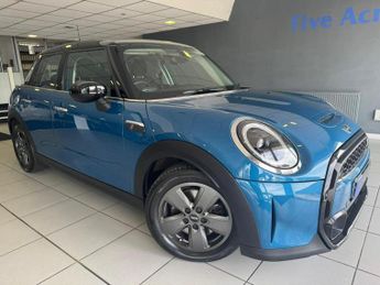 MINI Hatch 2.0 Cooper S Classic Hatchback 5dr Petrol Steptronic Euro 6 (s/s
