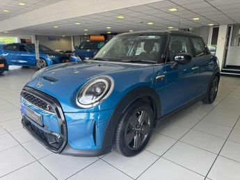 MINI Hatch 2.0 Cooper S Classic Hatchback 5dr Petrol Steptronic Euro 6 (s/s