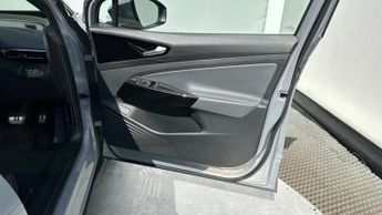 Volkswagen ID.5 Pro 77kWh Style SUV 5dr Electric Auto (174 ps)