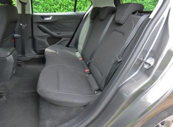 Ford Focus 1.0T EcoBoost MHEV Titanium Hatchback 5dr Petrol Hybrid DCT Euro