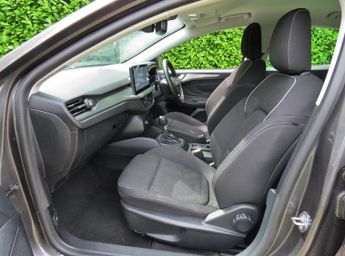 Ford Focus 1.0T EcoBoost MHEV Titanium Hatchback 5dr Petrol Hybrid DCT Euro