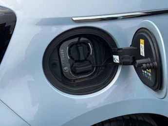 Fiat 500e 42kWh La Prima Hatchback 3dr Electric Auto (118 ps)