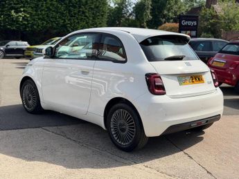 Fiat 500e 42kWh Icon Hatchback 3dr Electric Auto (118 ps)