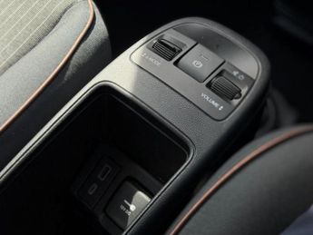 Fiat 500e 42kWh Icon Hatchback 3dr Electric Auto (118 ps)