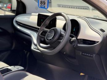 Fiat 500e 42kWh Icon Hatchback 3dr Electric Auto (118 ps)