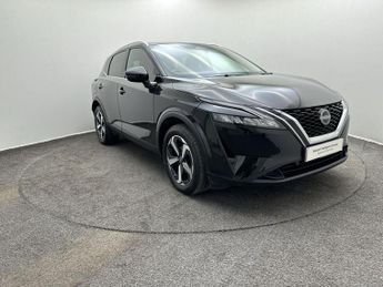 Nissan Qashqai 1.3 DiG-T MH N-Connecta [Glass Roof] 5dr