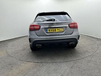 Mercedes-Benz Gla 250 Amg Line Premium+