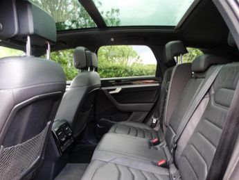 Volkswagen Touareg 3.0 TSI V6 Black Edition Tiptronic 4Motion Euro 6 (s/s) 5dr