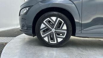 Hyundai KONA 64kWh Premium SUV 5dr Electric Auto (10.5kW Charger) (204 ps)