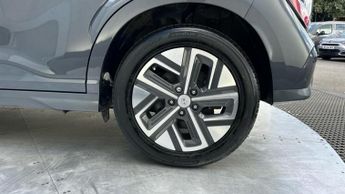 Hyundai KONA 64kWh Premium SUV 5dr Electric Auto (10.5kW Charger) (204 ps)