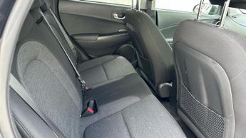 Hyundai KONA 64kWh Premium SUV 5dr Electric Auto (10.5kW Charger) (204 ps)