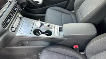 Hyundai KONA 64kWh Premium SUV 5dr Electric Auto (10.5kW Charger) (204 ps)