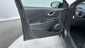 Hyundai KONA 64kWh Premium SUV 5dr Electric Auto (10.5kW Charger) (204 ps)