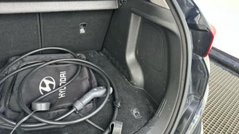Hyundai KONA 64kWh Premium SUV 5dr Electric Auto (10.5kW Charger) (204 ps)