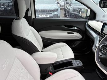 Fiat 500e 42kWh La Prima Hatchback 3dr Electric Auto (118 ps)