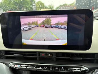 Fiat 500e 42kWh La Prima Hatchback 3dr Electric Auto (118 ps)