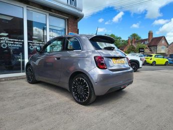 Fiat 500e 42kWh La Prima Hatchback 3dr Electric Auto (118 ps)