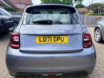 Fiat 500e 42kWh La Prima Hatchback 3dr Electric Auto (118 ps)
