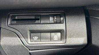 Peugeot 3008 1.6 PureTech Allure SUV 5dr Petrol EAT Euro 6 (s/s) (180 ps)