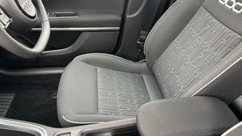 Fiat 600 1.2 MHEV SUV 5dr Petrol Hybrid e-DCT Euro 6 (s/s) (100 ps)