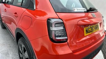 Fiat 600 1.2 MHEV SUV 5dr Petrol Hybrid e-DCT Euro 6 (s/s) (100 ps)