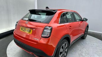 Fiat 600 1.2 MHEV SUV 5dr Petrol Hybrid e-DCT Euro 6 (s/s) (100 ps)