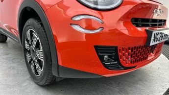 Fiat 600 1.2 MHEV SUV 5dr Petrol Hybrid e-DCT Euro 6 (s/s) (100 ps)