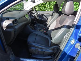 Vauxhall Grandland X 1.2 Turbo GPF Tech Line Nav SUV 5dr Petrol Auto Euro 6 (s/s) (13