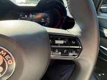 Alfa Romeo Junior 54kWh Elettrica Veloce Auto 5dr