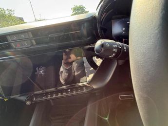 Alfa Romeo Junior 54kWh Elettrica Veloce Auto 5dr