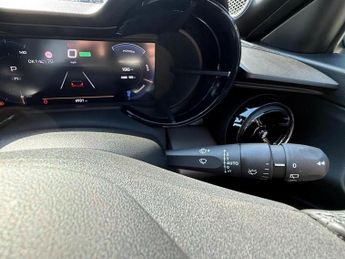 Alfa Romeo Junior 54kWh Elettrica Veloce Auto 5dr