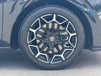 MG MG4 Urban 53.9kWh Premium Long Range Auto 5dr