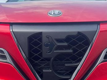 Alfa Romeo Junior 54kWh Elettrica Speciale Auto 5dr