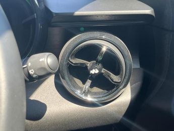 Alfa Romeo Junior 54kWh Elettrica Veloce Auto 5dr