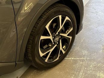 Toyota C-HR 1.8 VVT-h Design SUV 5dr Petrol Hybrid CVT Euro 6 (s/s) (122 ps)