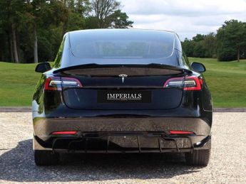 TESLA Model 3 Auto RWD 4dr