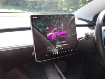 TESLA Model 3 Auto RWD 4dr