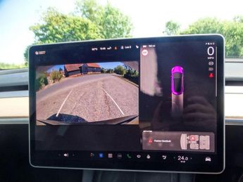 TESLA Model 3 Auto RWD 4dr