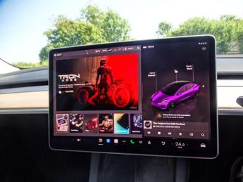 TESLA Model 3 Auto RWD 4dr