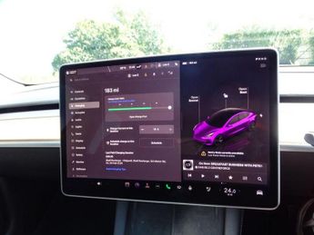 TESLA Model 3 Auto RWD 4dr