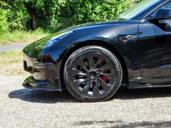 TESLA Model 3 Auto RWD 4dr