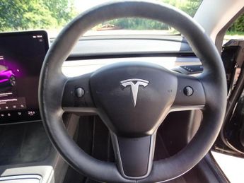 TESLA Model 3 Auto RWD 4dr