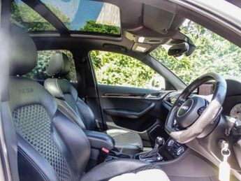 Audi RS Q3 2.5 TFSI S Tronic quattro Euro 5 (s/s) 5dr