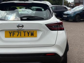 Nissan Juke 1.0 DIG-T Acenta DCT Auto Euro 6 (s/s) 5dr