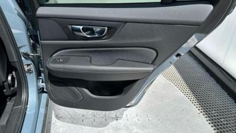 Volvo V60 2.0 B3 MHEV Plus Estate 5dr Petrol Hybrid DCT Auto Euro 6 (s/s) 