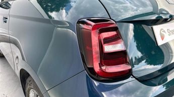 Fiat 500e 42kWh Icon Hatchback 3dr Electric Auto (118 ps)