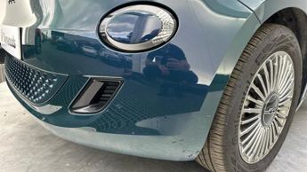 Fiat 500e 42kWh Icon Hatchback 3dr Electric Auto (118 ps)