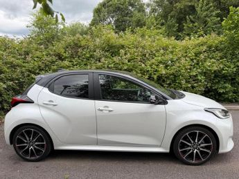 Toyota Yaris 1.5 VVT-h GR SPORT E-CVT Euro 6 (s/s) 5dr